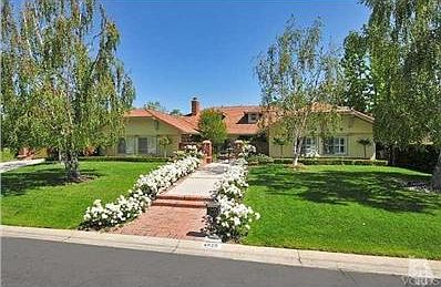 2nd image of 4923 Floresta Ct