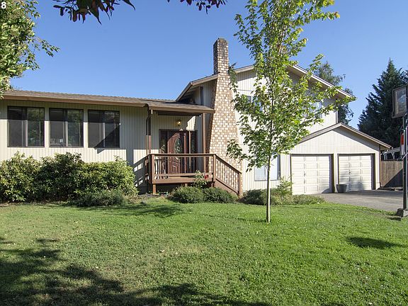 2nd image of 1427 SE 147th Ave