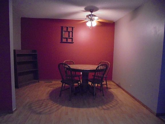 4th image of 405 N Olive St