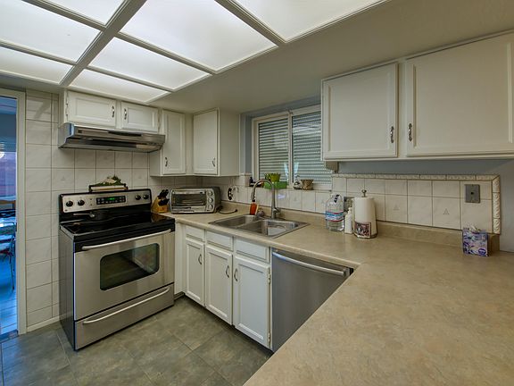 5th image of 714 W Maryland Ave