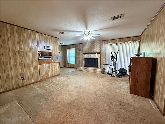 3rd image of 2475 County Road 4260