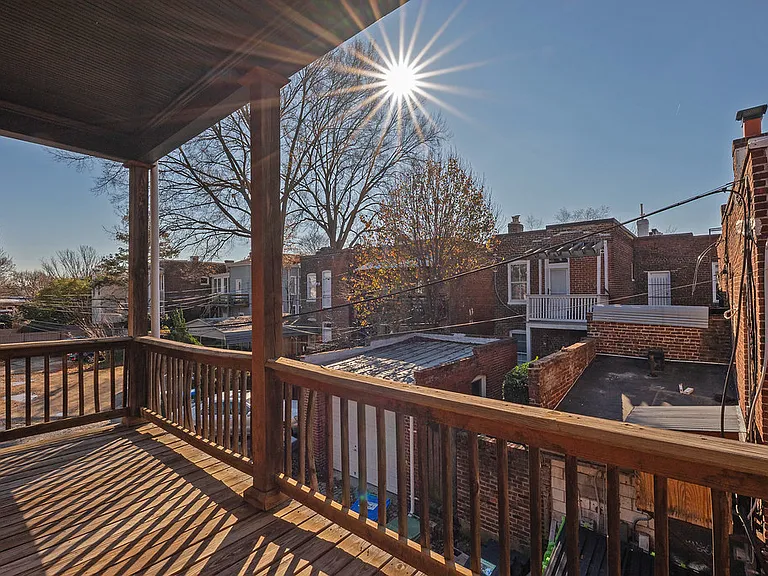 113 N Robinson St — Photo 19