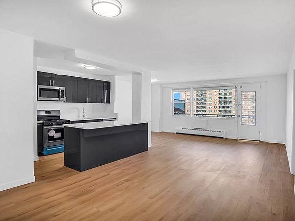 2nd image of 5700 Arlington Ave APT 10W