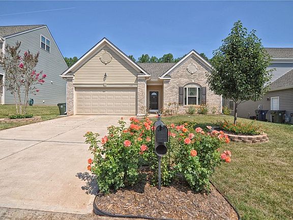 2nd image of 112 Wintergreen Ct