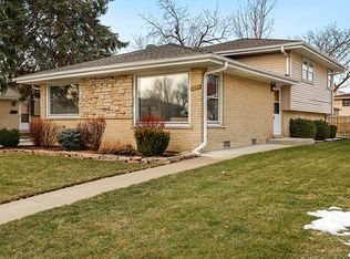 2054 Locust St, Des Plaines, IL 60018