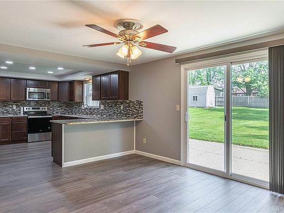 4th image of 6610 Grovehill Dr