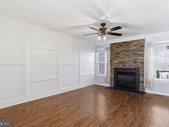 2nd image of 104 Shannon Ct