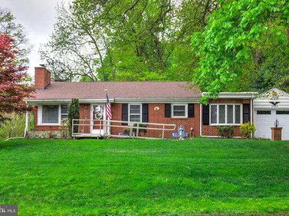 2584 Spring Valley Rd, Lancaster, PA 17601