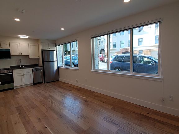 5th image of 3465 25th St #106