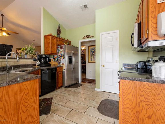 2nd image of 1851 Cherry Creek Dr