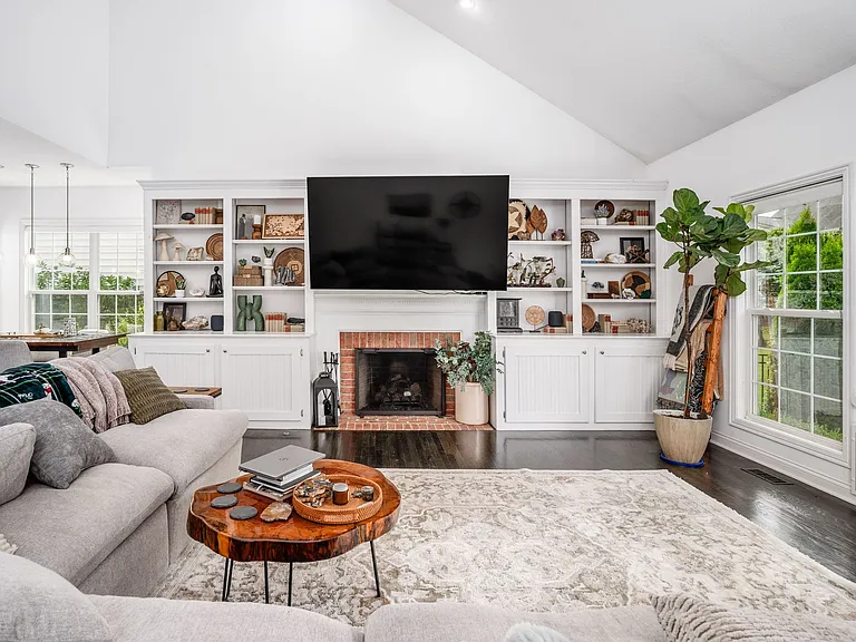 7179 Fernridge Dr — Photo 8