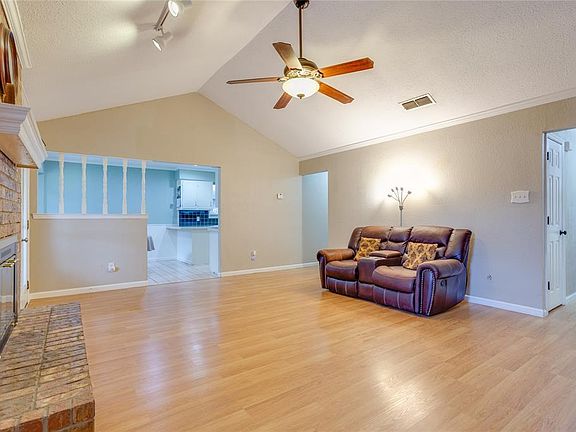 3rd image of 4200 South Fwy Suite 1430