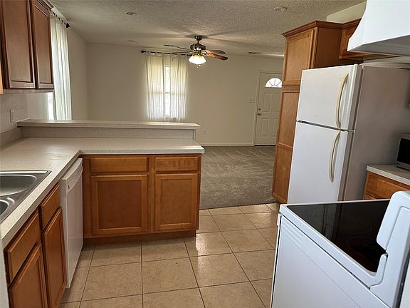 3rd image of 107 Grover St