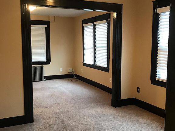 4th image of 200 Brehaut Ave #A
