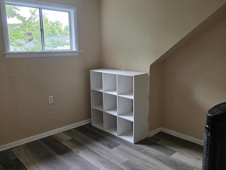 Bonus study room or office