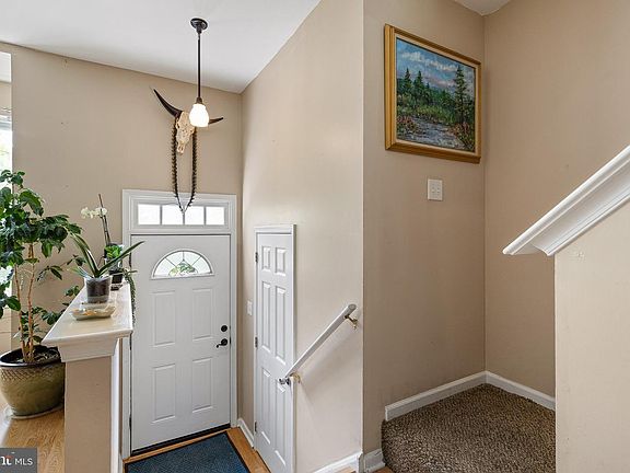3rd image of 62 Whitetail Way