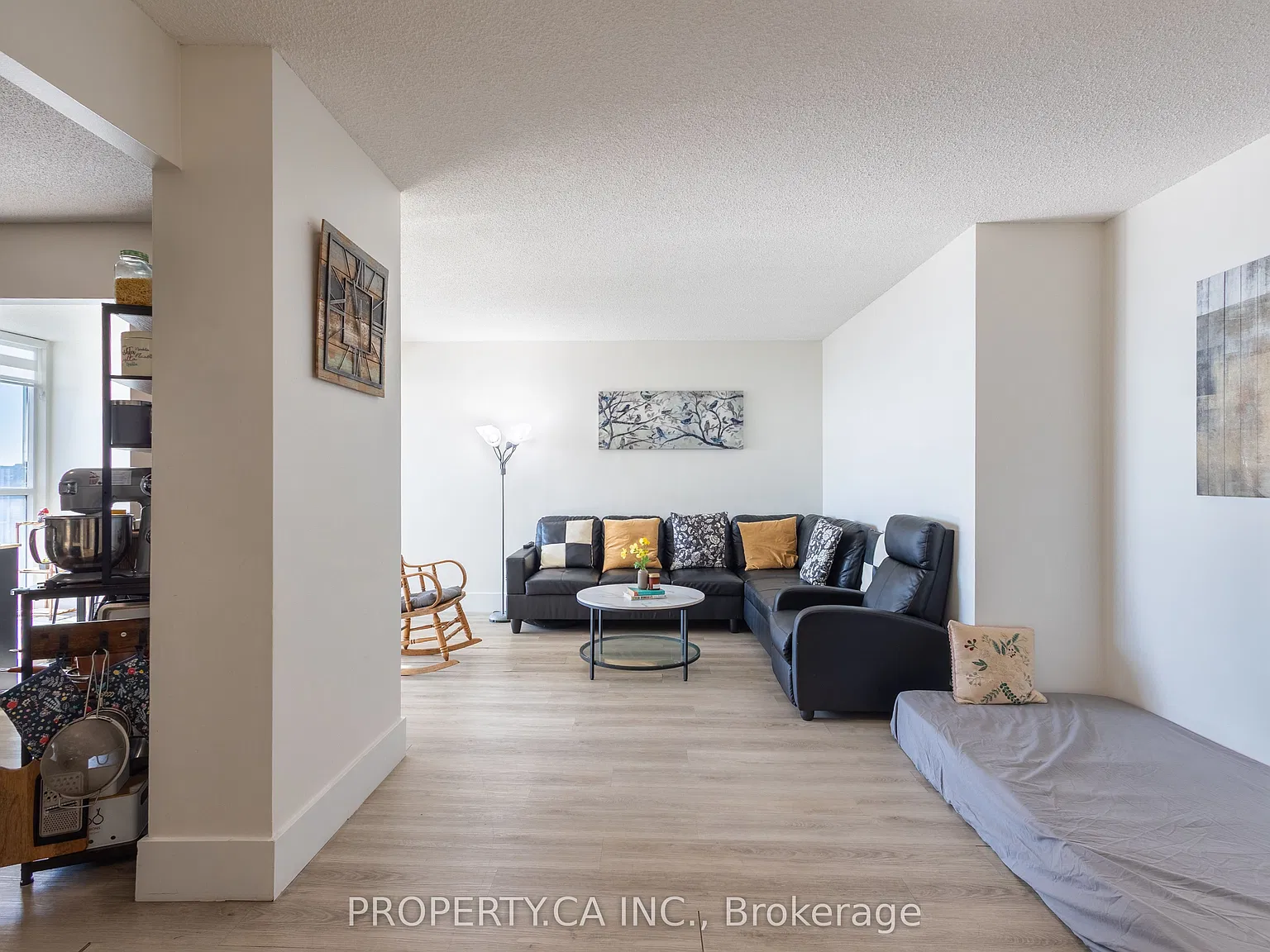 3 bed, $2,699 — Photo 4