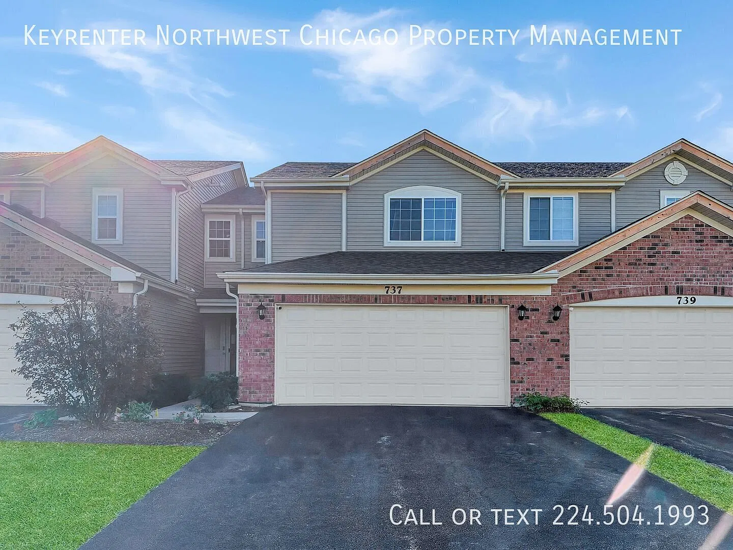 Stunning 3-Bedroom Townhome for Rent in Cary IL — Photo 1