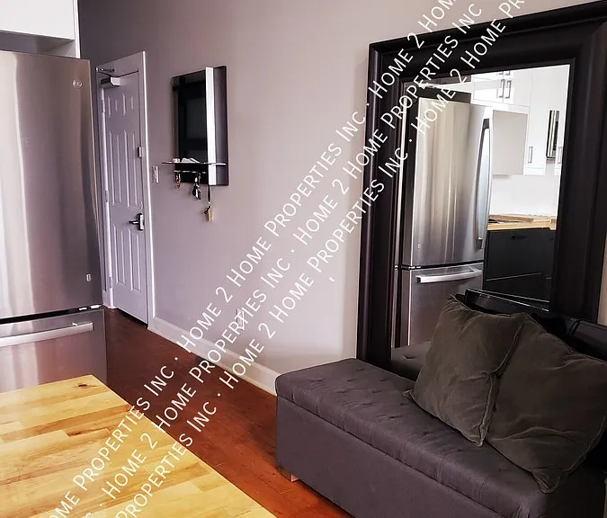 1154 Wyandotte St W #2 — Photo 9