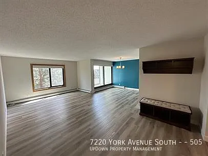"Spacious 2-Bed, 2-Bath Condominium Retreat in Prime Edina Location - 1300 Sq Ft of Comfort!" — Photo 2