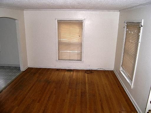 2nd image of 1725 N 19th Ave