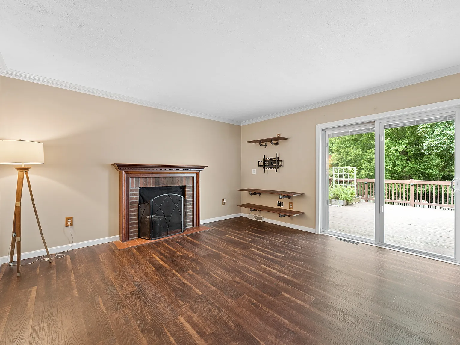 5562 Sponseller Court - 1 — Photo 3