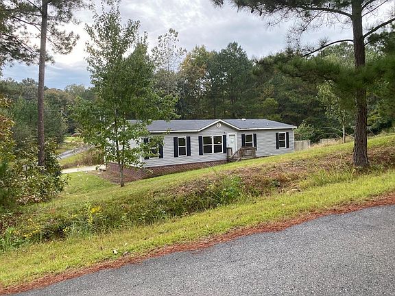 3rd image of 40 Huckleberry Cir