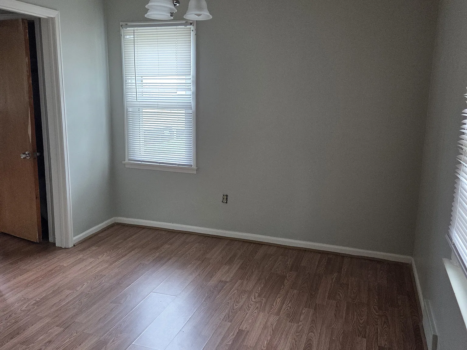2 bed, 900 sqft, $1,500 — Photo 4