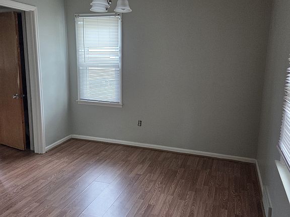4th image of 21639 Moross Rd