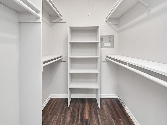 3rd image of 505 Westcott St APT 207