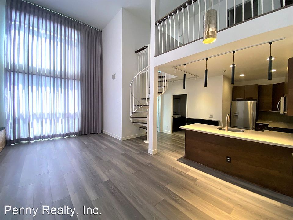 1st image of 602 W Fir St W #106