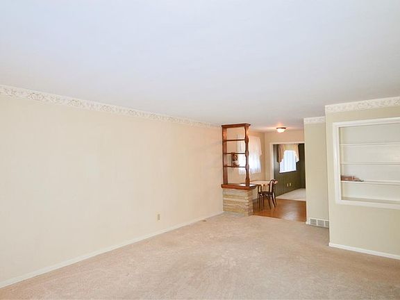 5th image of 24279 Beech Ln
