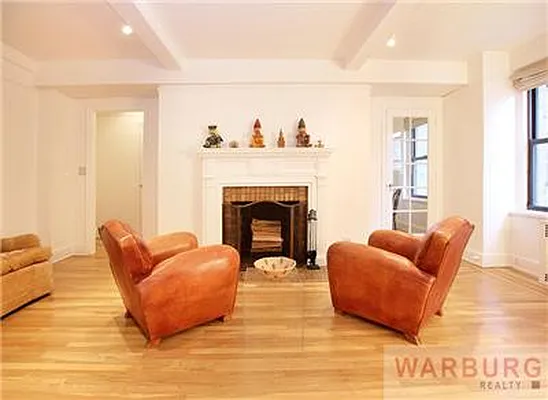 Sold by Warburg | media 1