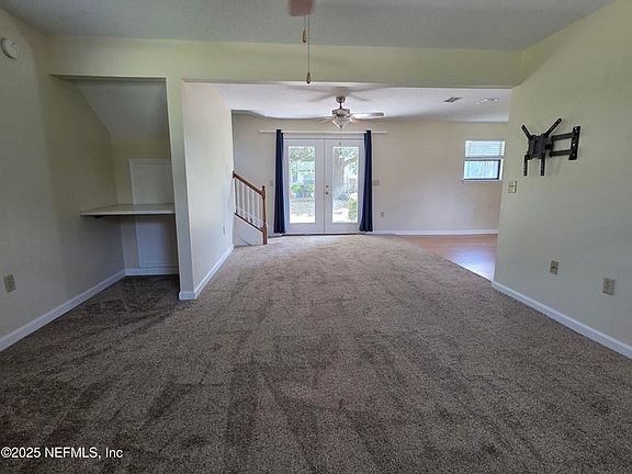 4th image of 2950 Florence Dr
