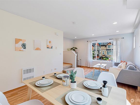3rd image of 12049 33rd Avenue NE #A