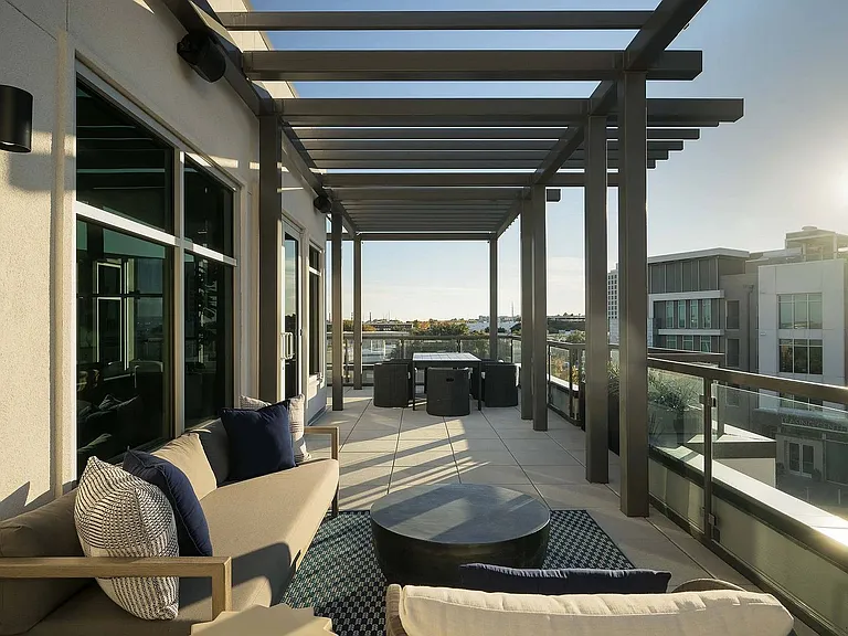 The Caroline Eastside — Photo 11