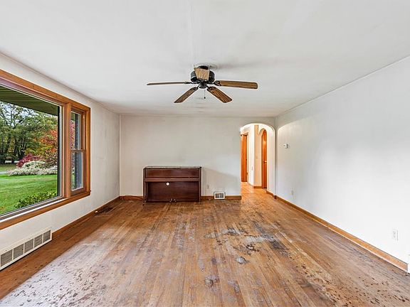 4th image of 3012 Armstrong Dr