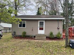 327 Sparrow Ave, Roscommon, MI 48653