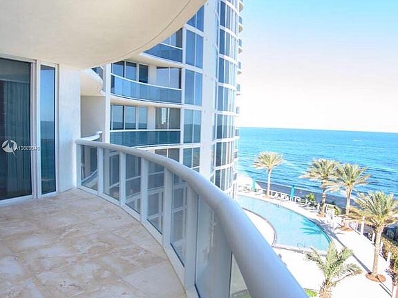 3rd image of 17201 Collins Ave APT 905