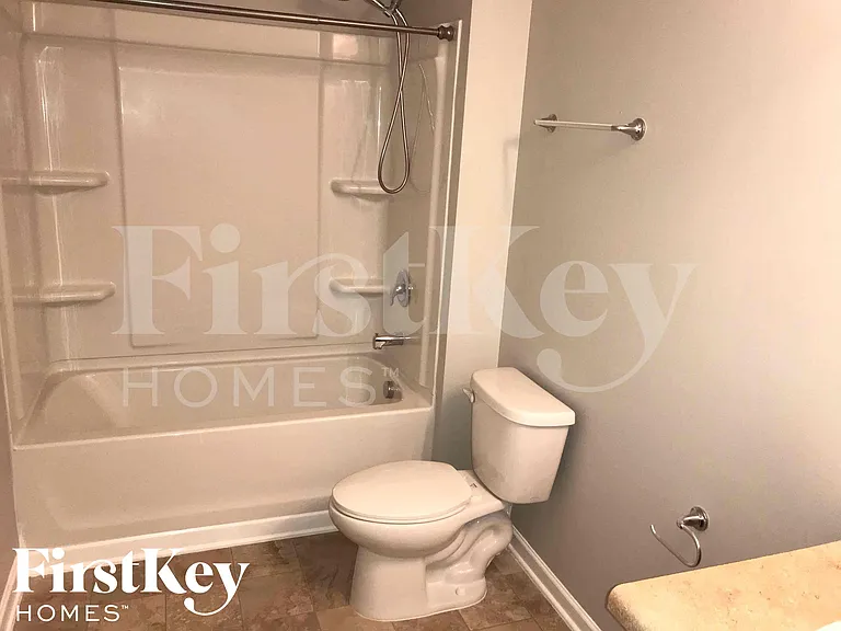 5519 Luther Ct — Photo 16