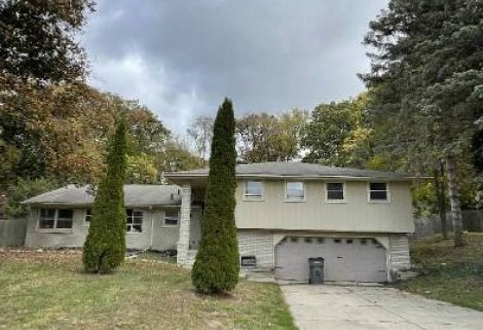 38598 Applewood St, Clinton Township, MI 48036 Zillow