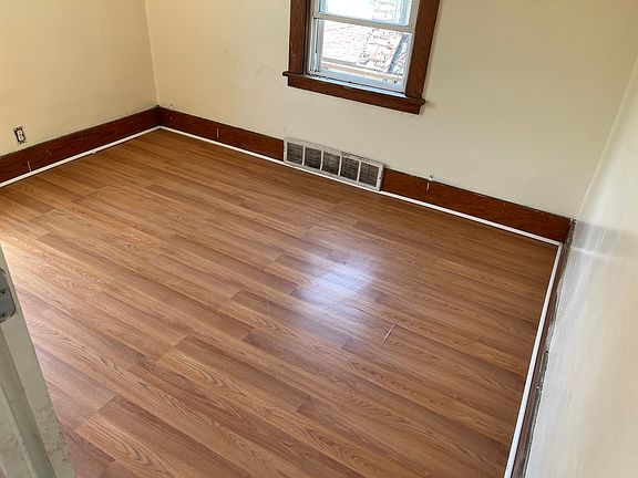3rd image of 22 Roosevelt Ave Floor 2
