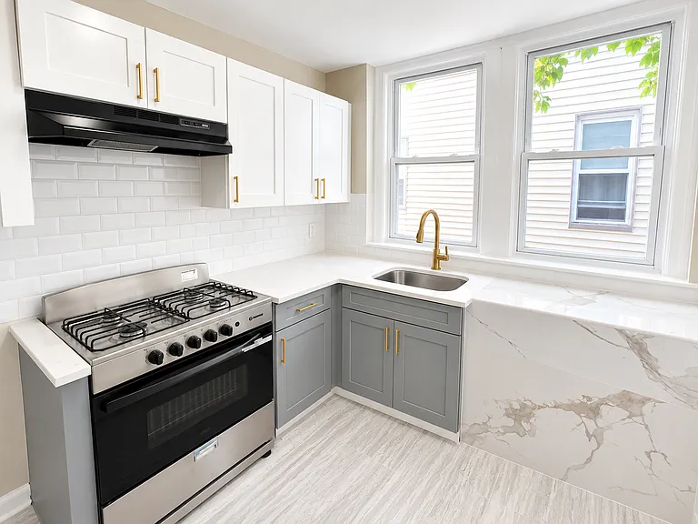 581 N 5th St #2F — Photo 1