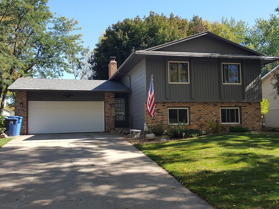 1st image of 2712 S Kingswood Way