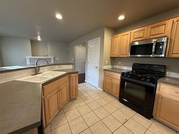 4th image of 14790 NW Yellowstone Ct