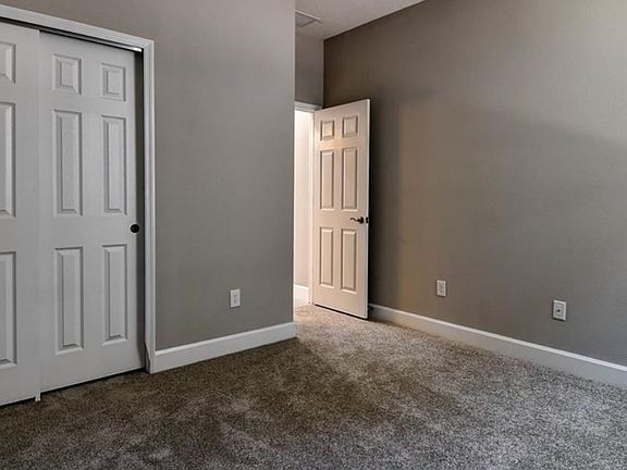 5th image of 75101 Lantern Park Ave
