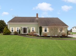 53 River Run Rd, Middletown, RI 02842