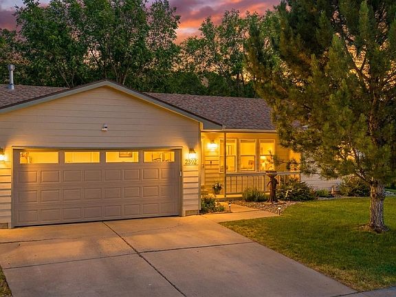 2nd image of 2392 Acacia Ave