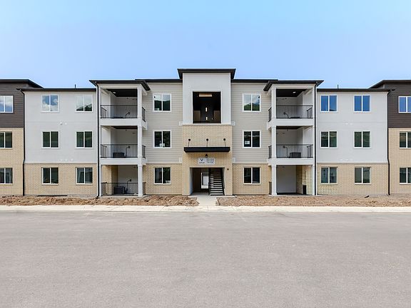 2nd image of 4704 S Olive Ave #V203