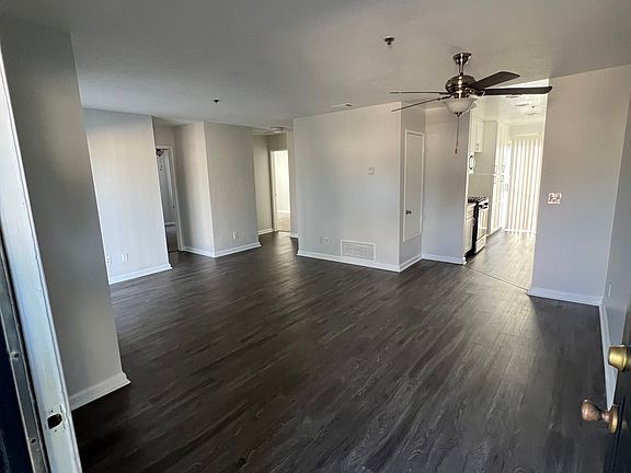 4th image of 5582 Crescent Ave APT 4